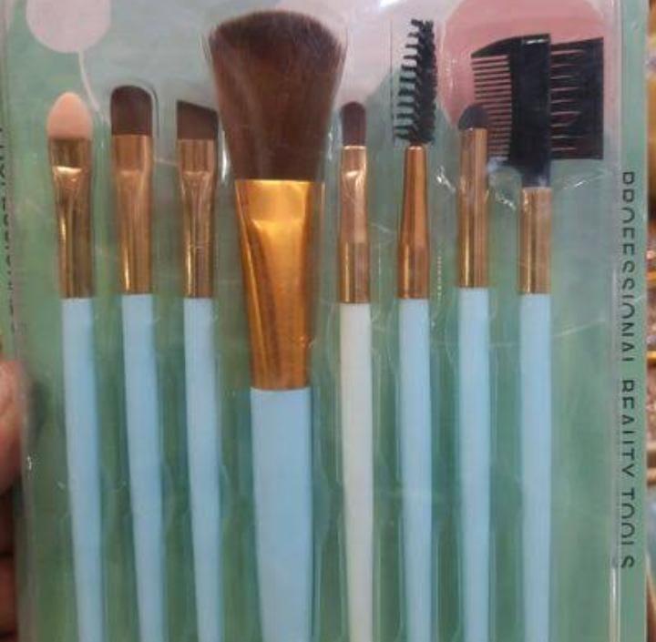 8 Piece Makeup Brush Set Pink Gold ABS Plastic