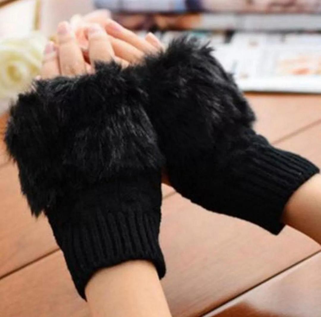 Black Fingerless Wool Gloves for Winter Warmth