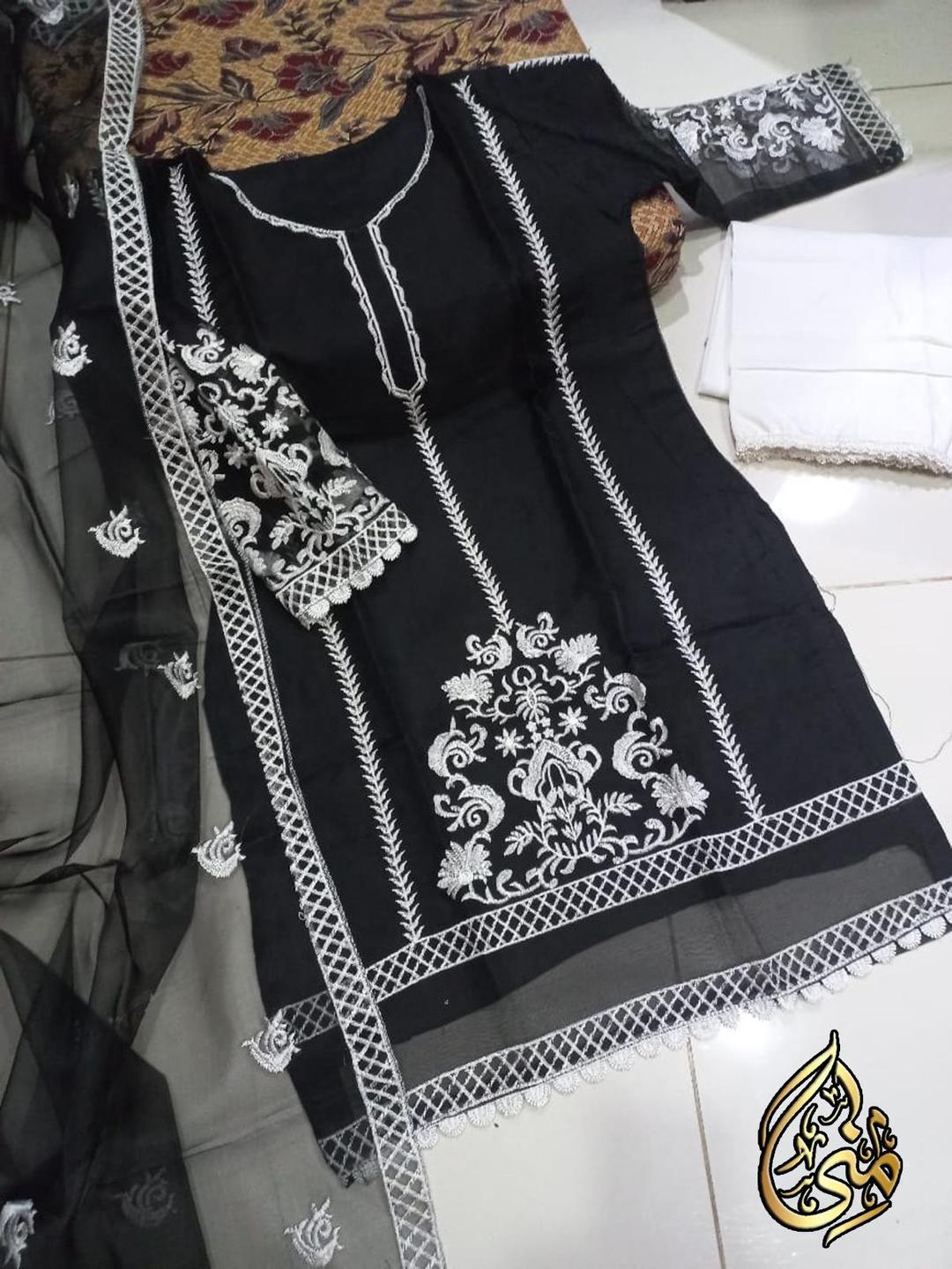 Maroon Organza 3-Piece Suit for Weddings Eid Pakistan