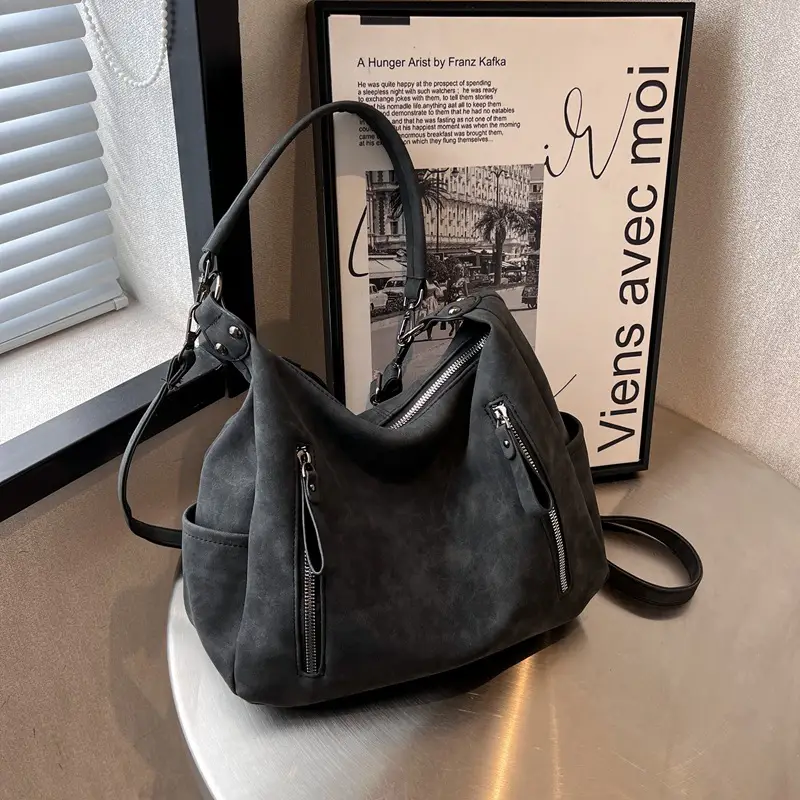 Stylish Crossbody Bag for Daily Use in Pakistan