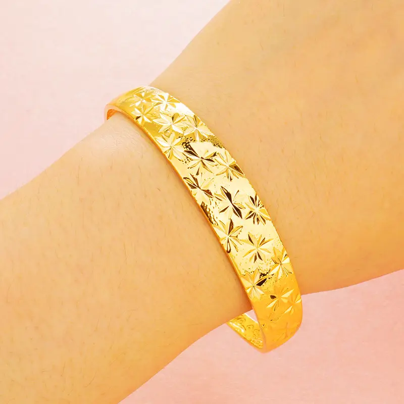 Gold Push-Pull Bracelet with Floral Engraving