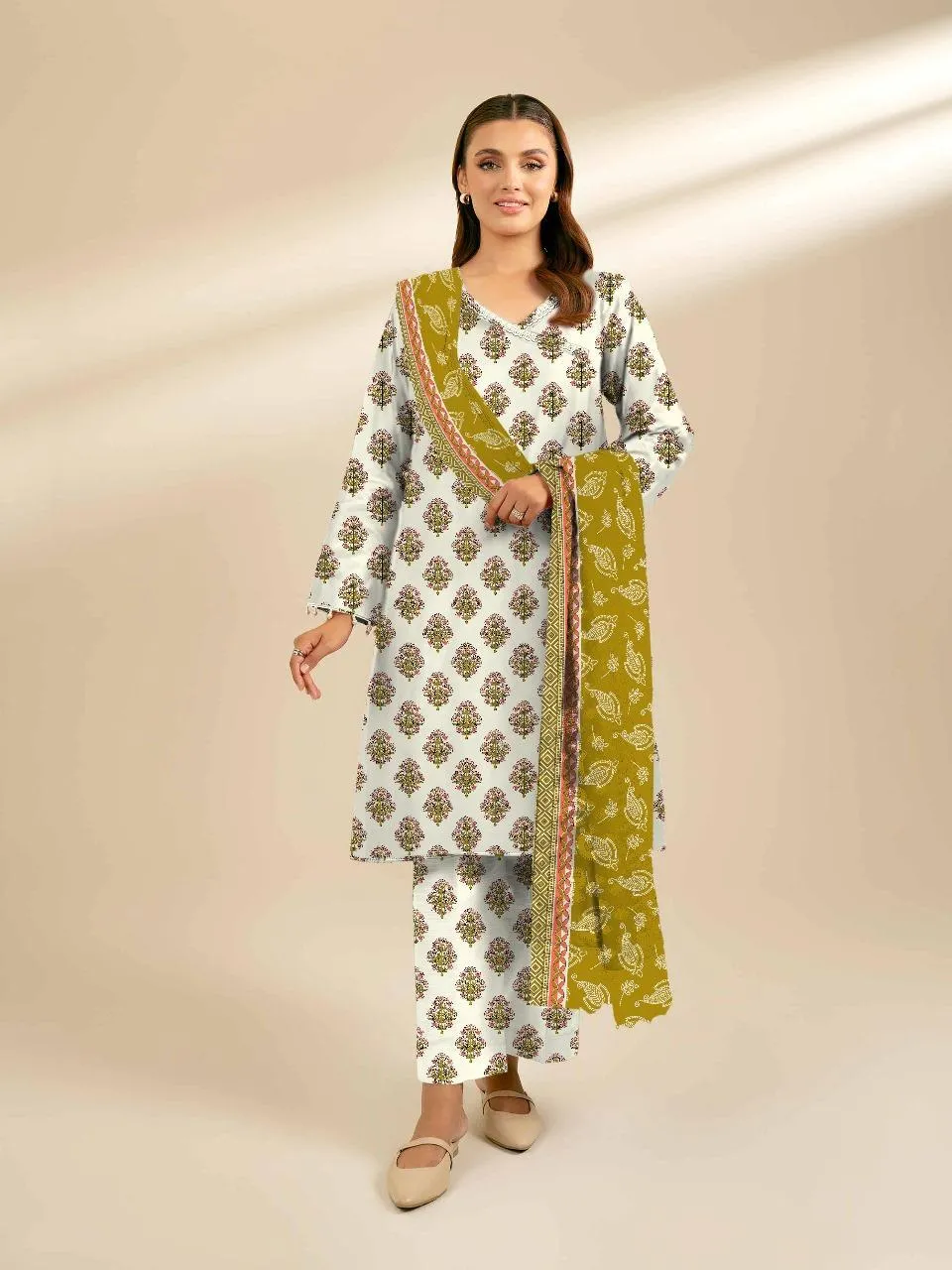 Unstitched Printed Linen 3-Piece Suit with Green Dupatta
