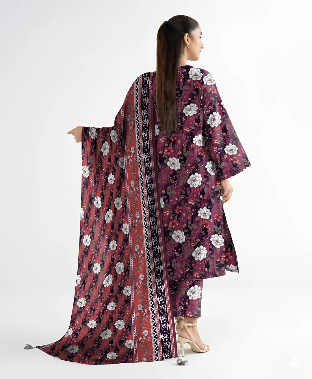 Pakistani Women Floral Khaddar 3-Piece Suit with Tassels