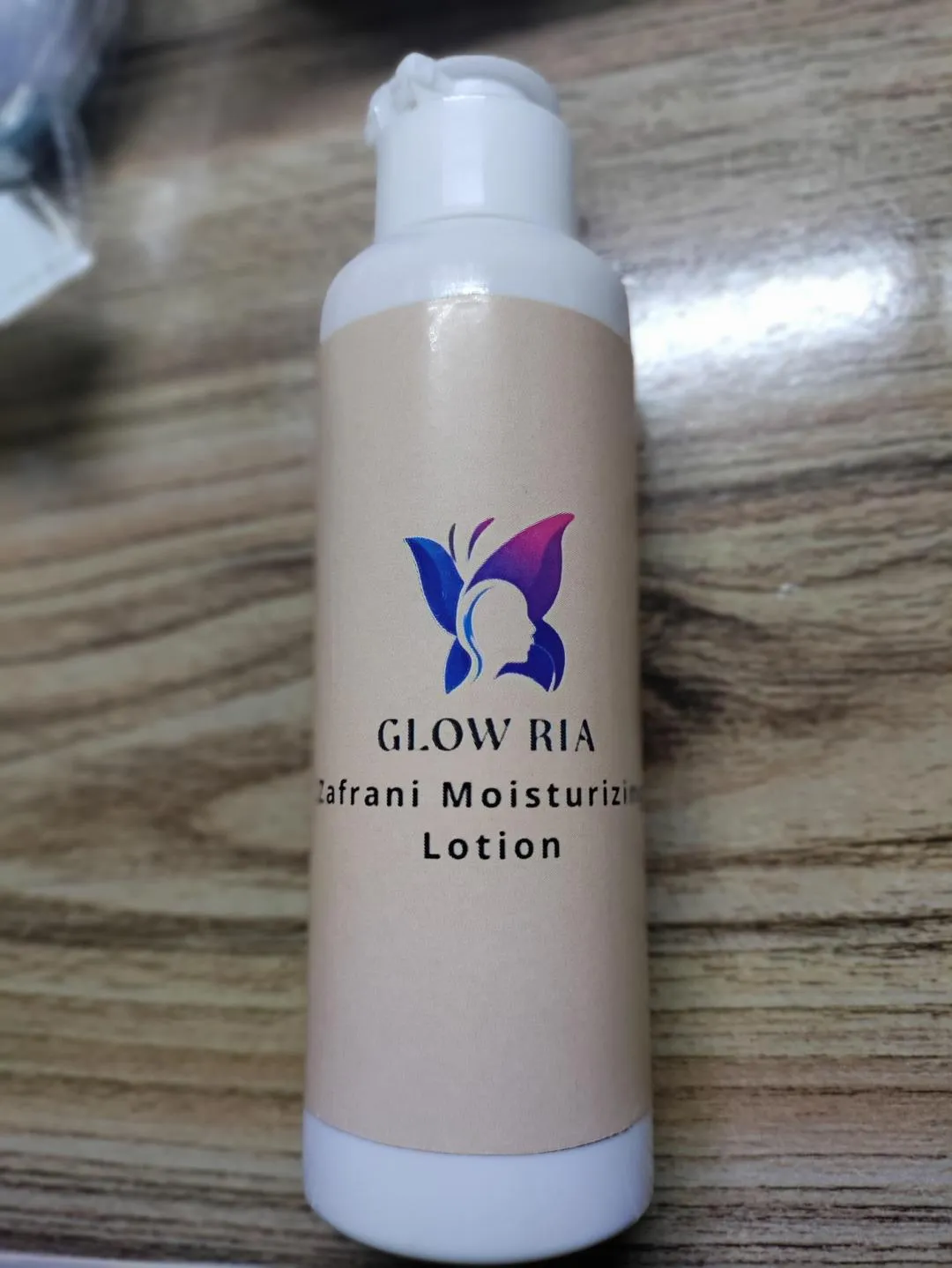 Glow Ria Moisturizing Lotion 120ml for All Skin Types