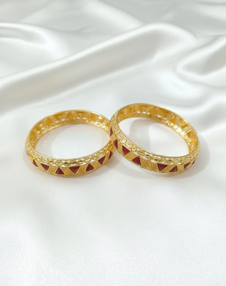 2 Pcs Maroon Enamel Kara Bangles Gold Alloy Wedding Party Wear