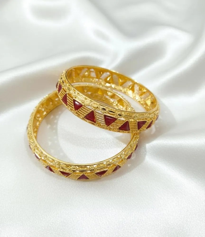 2 Pcs Maroon Enamel Kara Bangles Gold Alloy Wedding Party Wear
