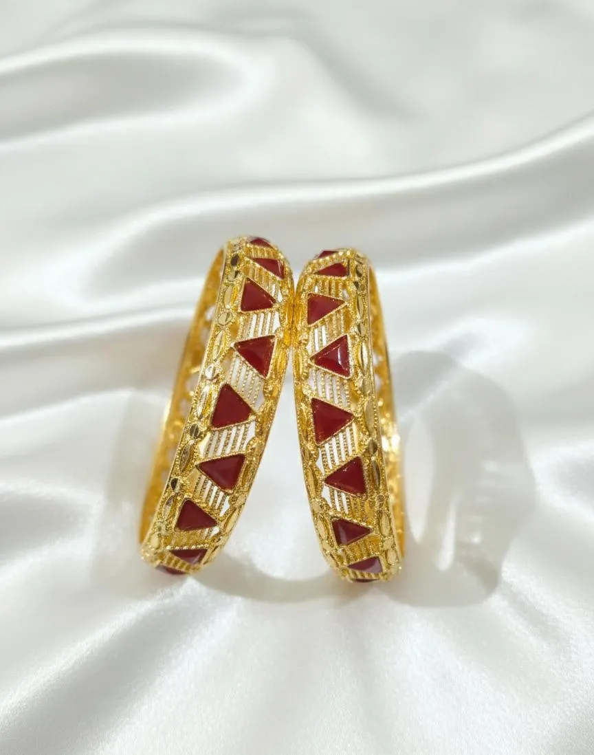 2 Pcs Maroon Enamel Kara Bangles Gold Alloy Wedding Party Wear