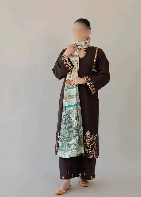 3 Pcs Women's Unstitched Embroidered Suit