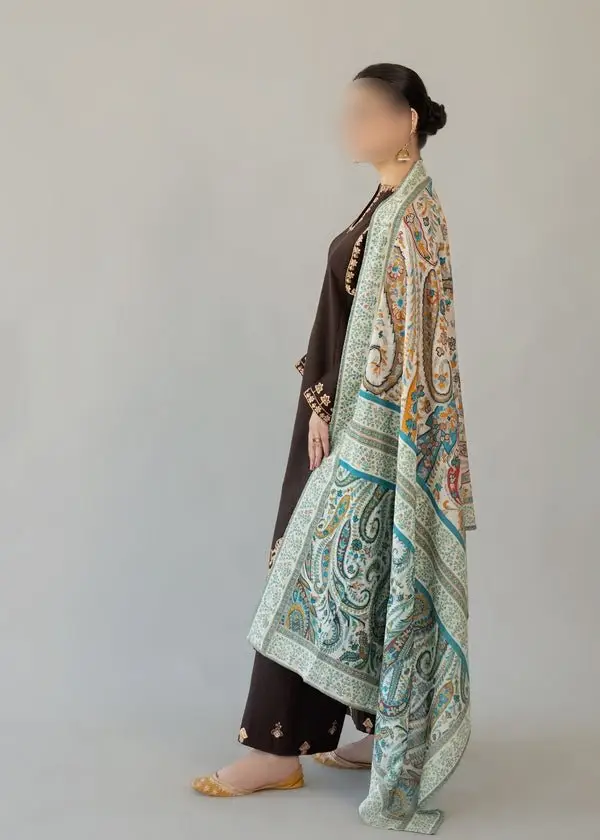 3 Pcs Women's Unstitched Embroidered Suit