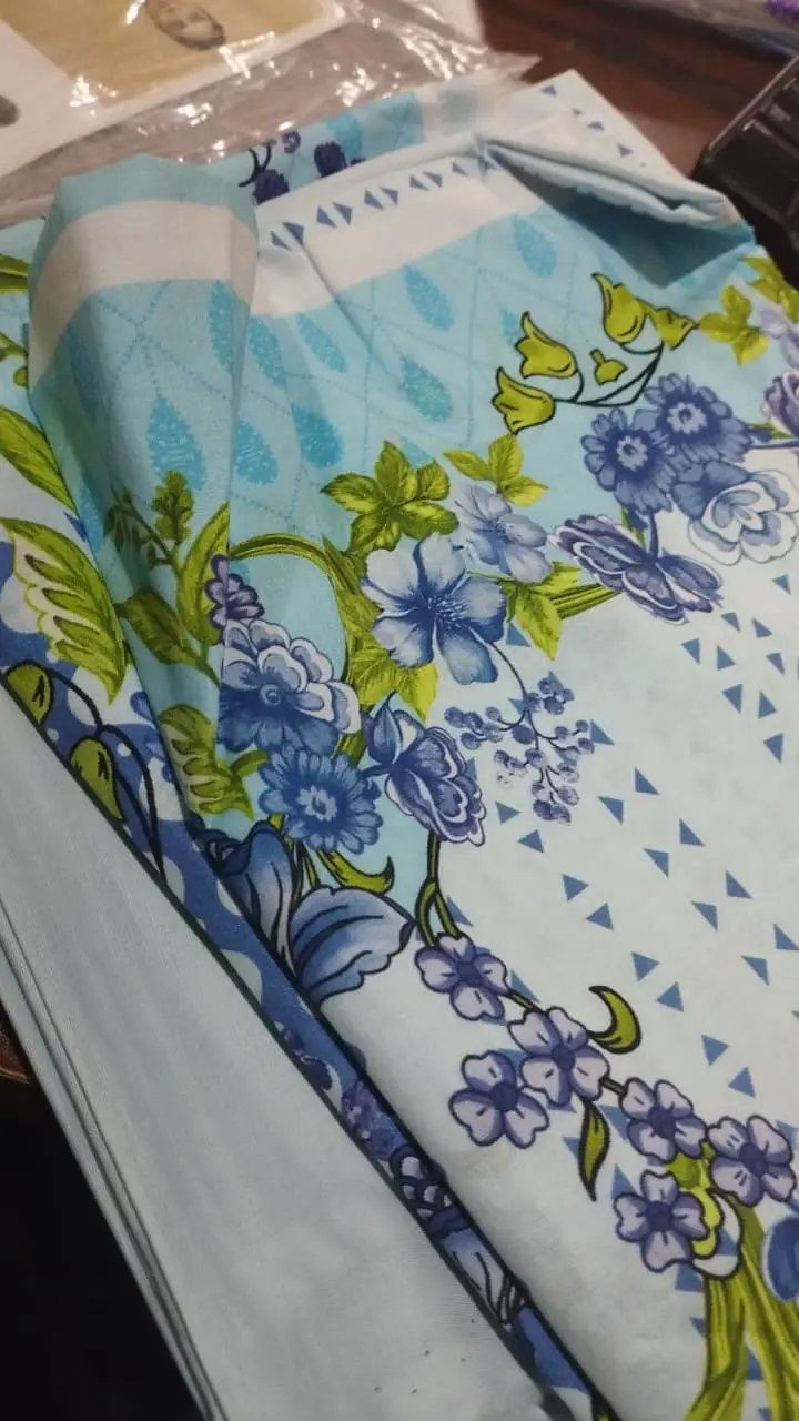 3 Pcs Women's Unstitched Printed Suit