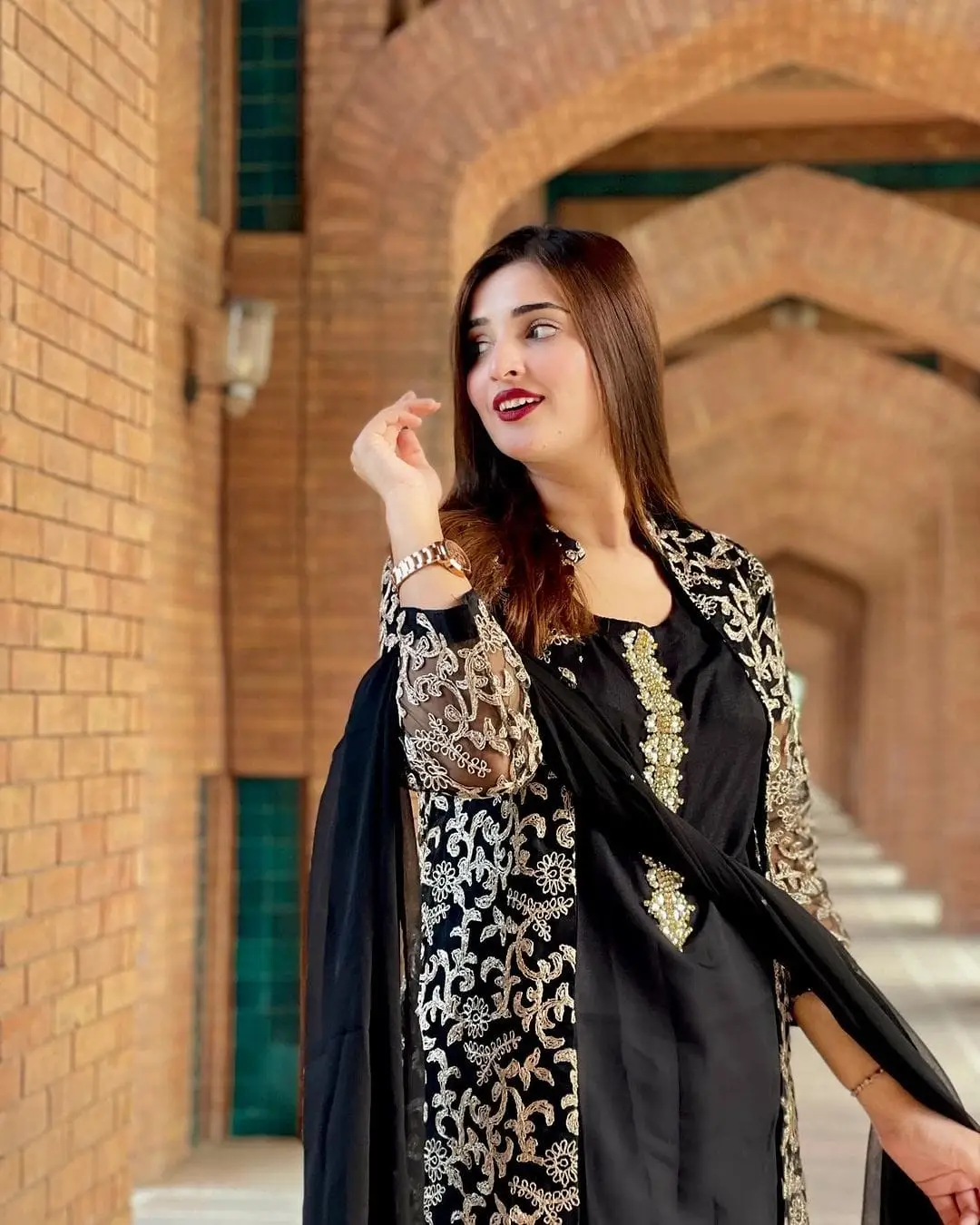 4 Pcs Women's Stitched Shamoz Silk Embroidered Suit